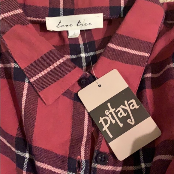 🌼🔥Sale🔥 NWT Front knot plaid flannel🌼 - Picture 5 of 6